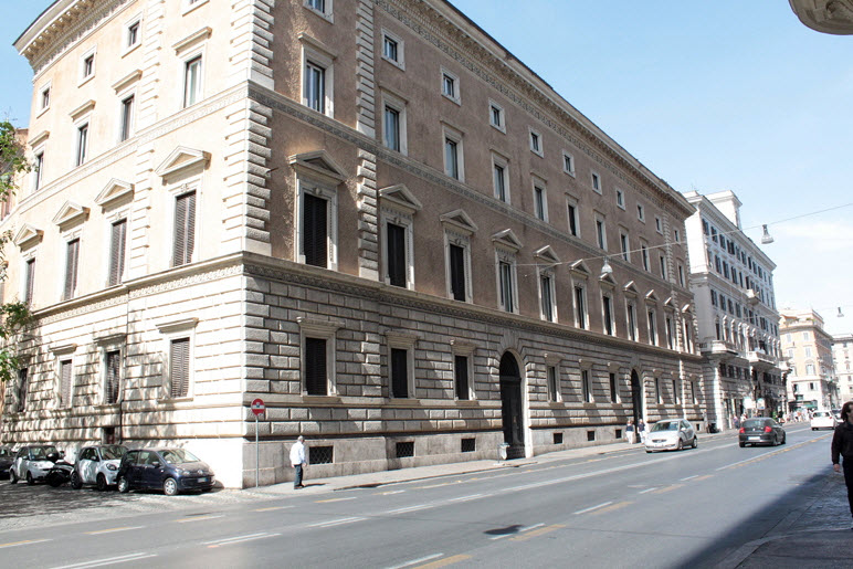 Palazzo Sforza Cesarini, Italy